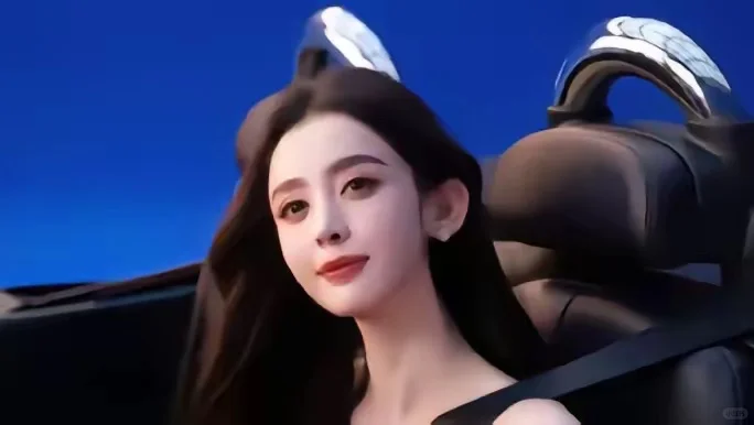 超美！风情万种的古力娜扎黄裙造型尽显婀娜