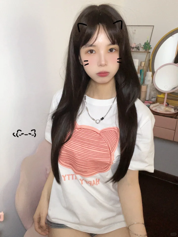 喜欢这种甜甜的妹儿～
