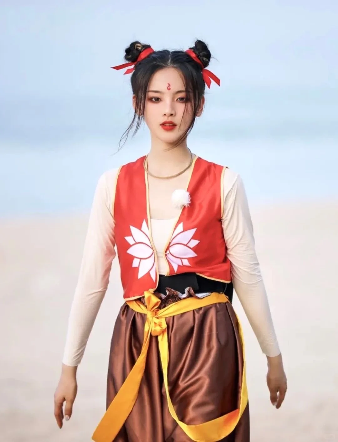 杨超越——吃哪吒一脚