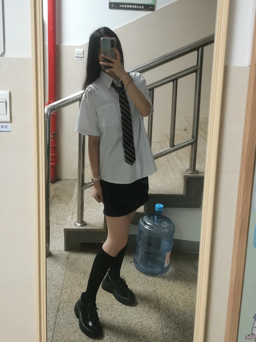 jk穿黑丝选长的还是短的🥱