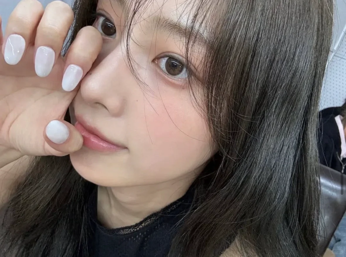 姜惠元，怼脸拍也照样美