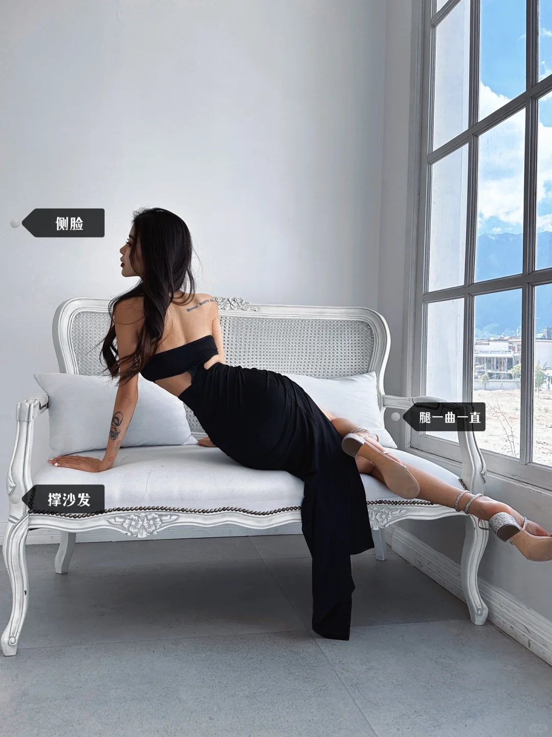 巨辣坐姿｜度假感辣妹沙发拍照POSE合集