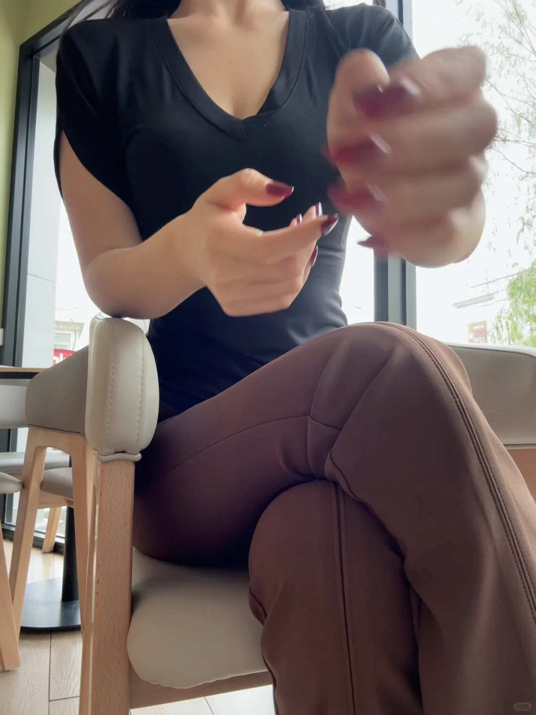 中年微胖人妻。（开玩笑）