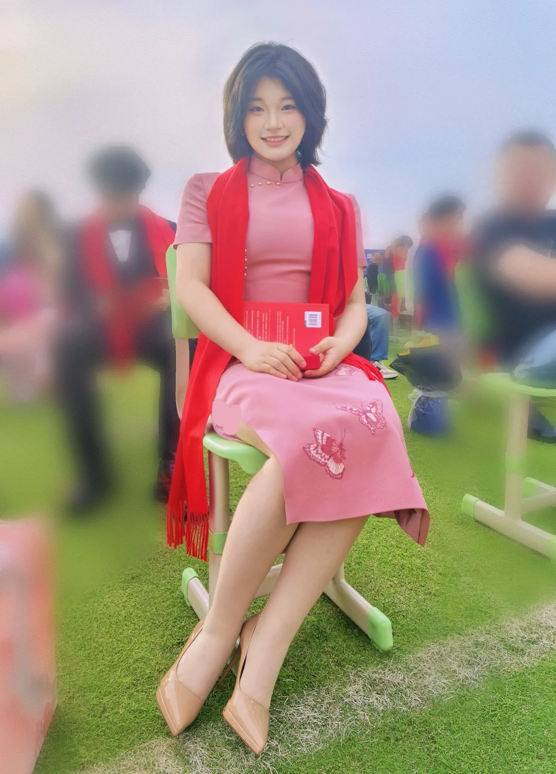 高三成人礼这样穿合适吗