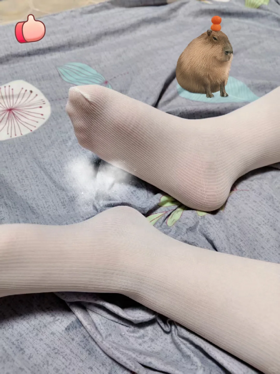 美美美美美，这袜子超白～