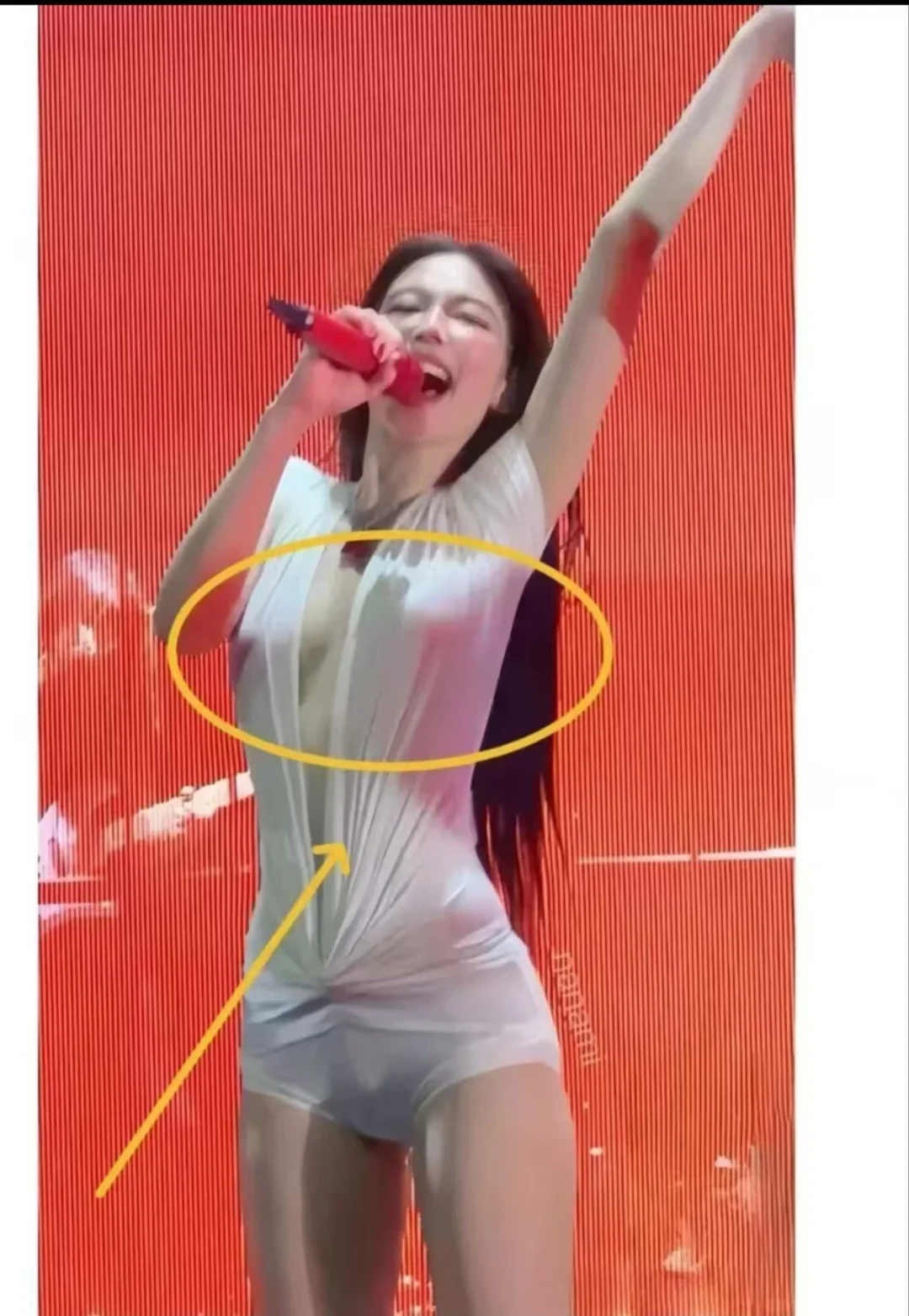 这个身材比例管理的也太好了吧！！！