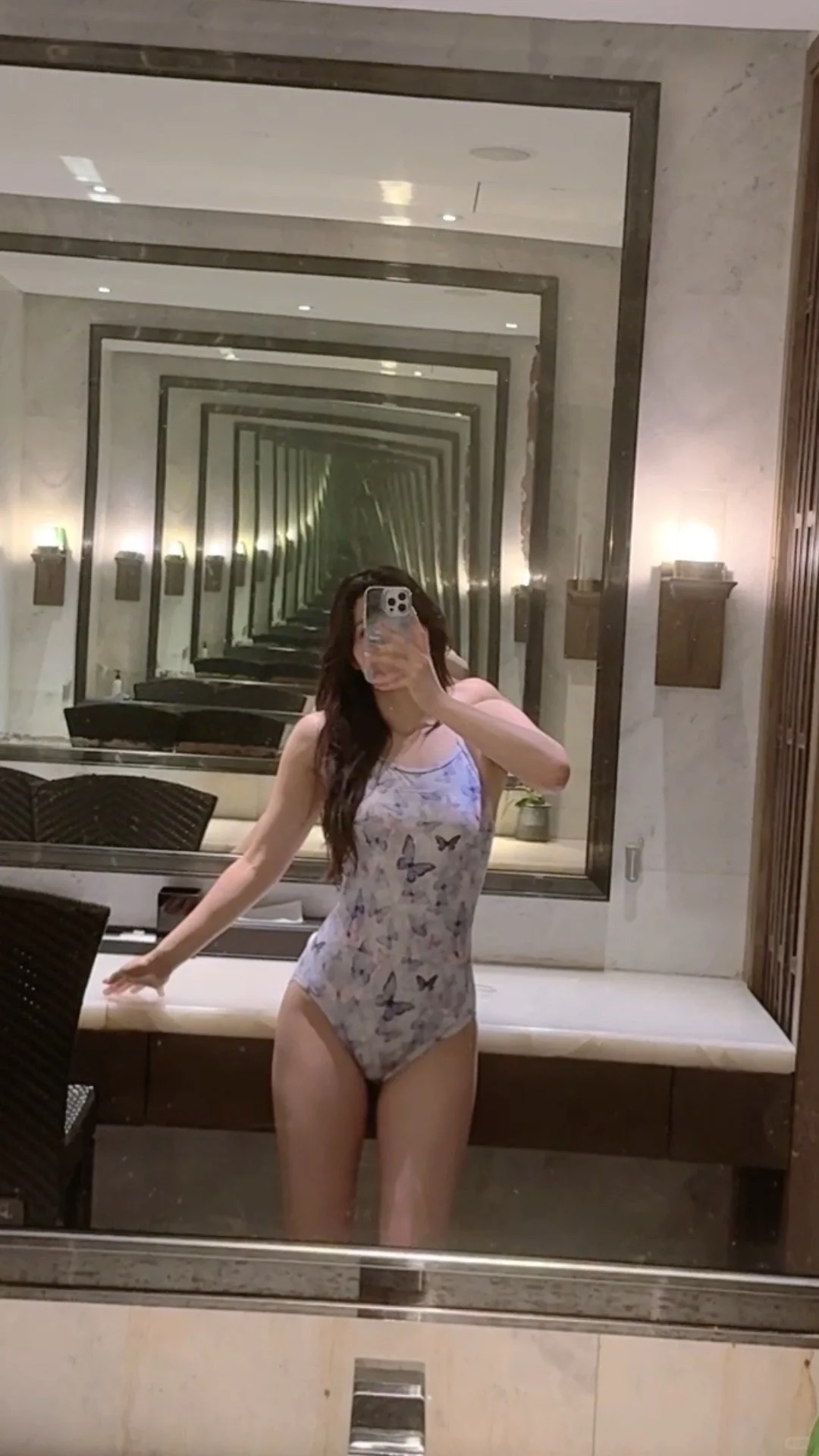 超好看泳衣！谁穿谁好看～