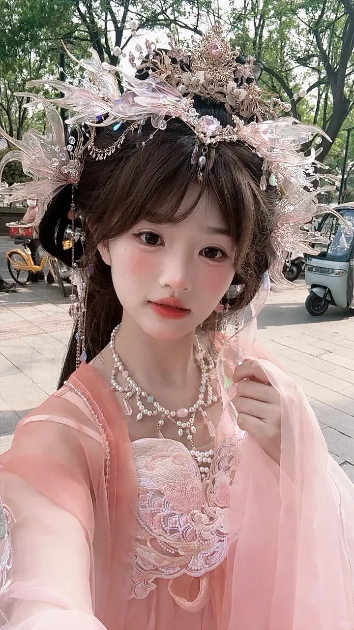 超甜粉色汉服妆造来喽 ◔.̮◔✧🌸