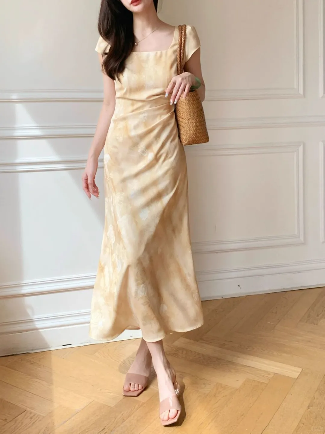 💛温柔杀！这条哥弟淡黄长裙美到失语‼️