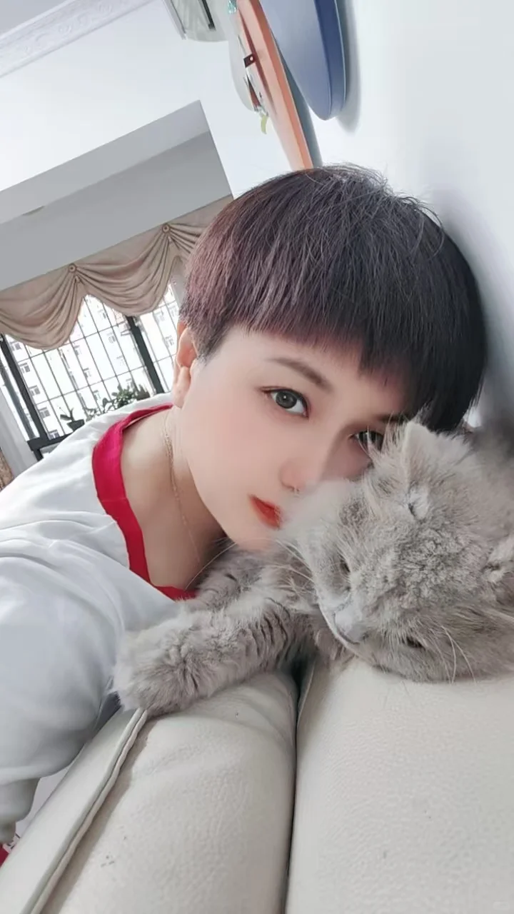 45气质之美，始与自然，盛与自信