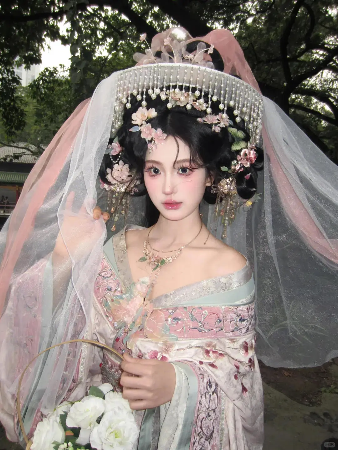 一朝步入古风境，邂逅盛世花仙梦