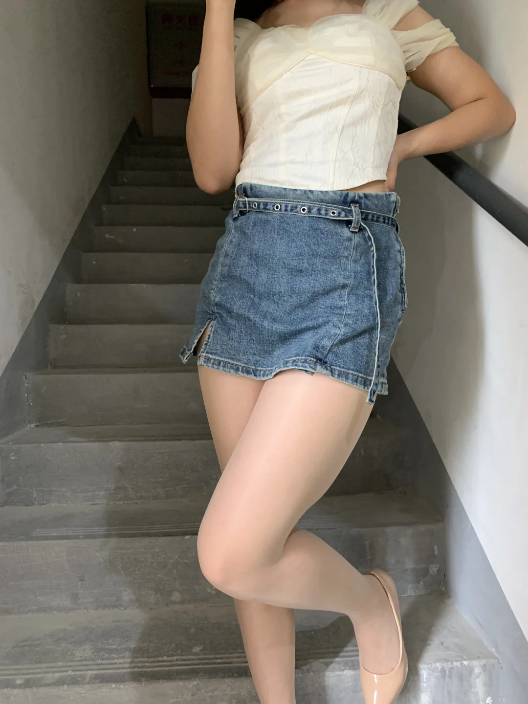 怎么会有人大腿🦵跟腰一样大啊🤔
