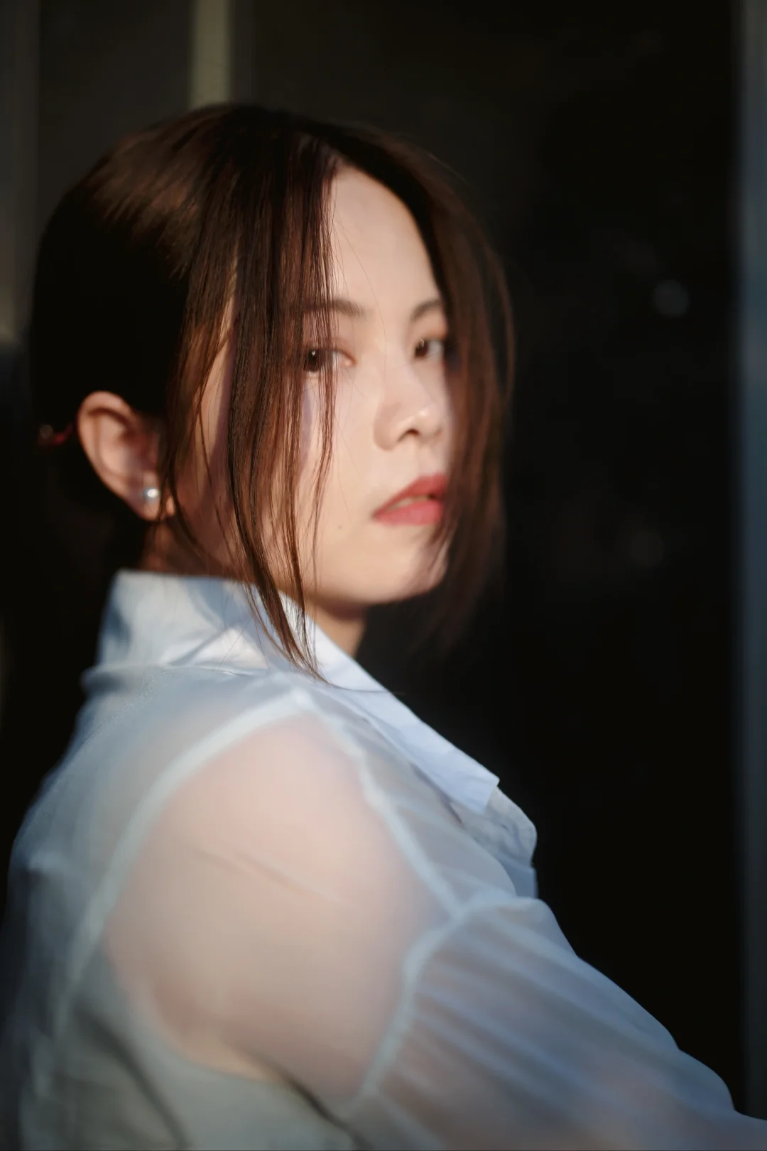 她，自清风徐来～