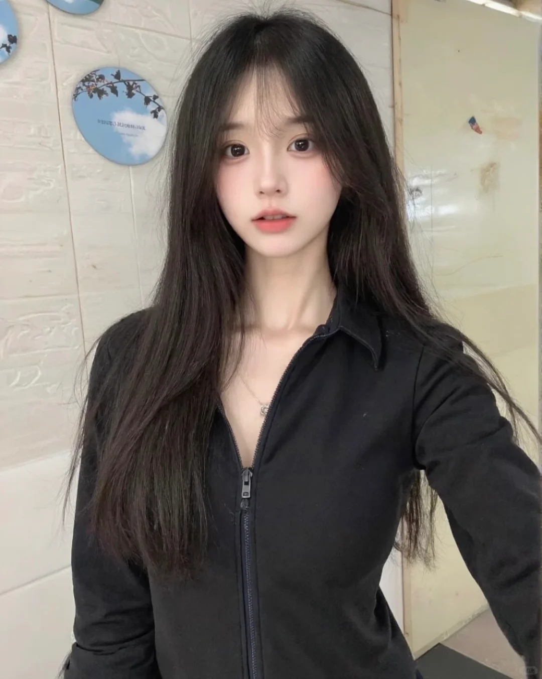 清纯女大模特一枚，寻摄影师，可互动