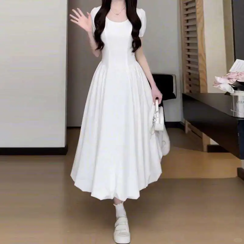 法式温柔风白色花苞连衣裙子女夏季2025