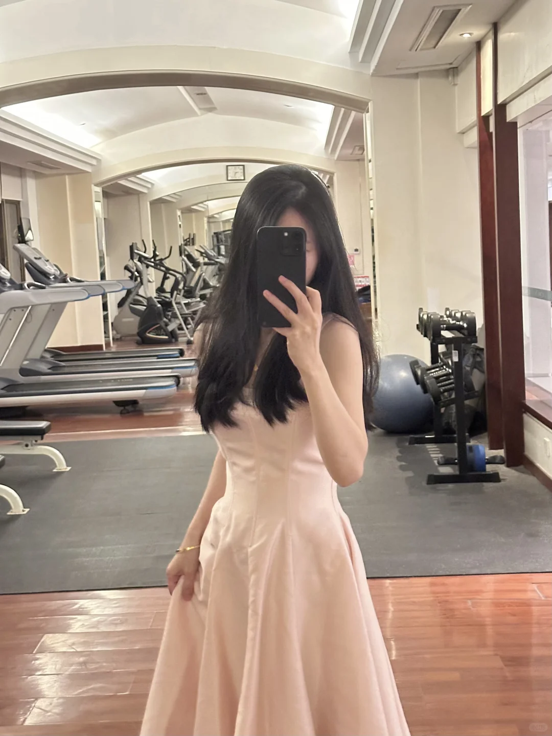 游泳女教练下课后做什么