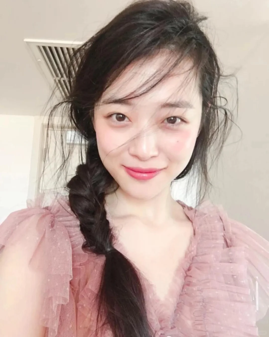 我像一颗快要烂掉的水蜜桃