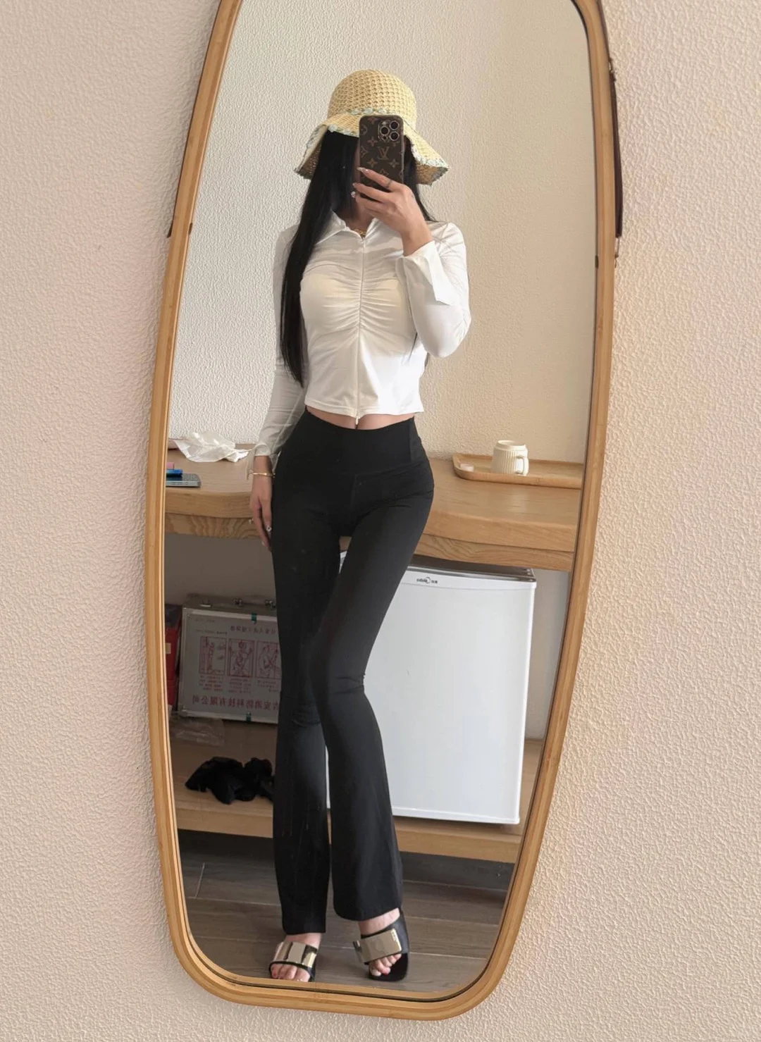 瑜伽健身运动是女人保持身材的秘诀