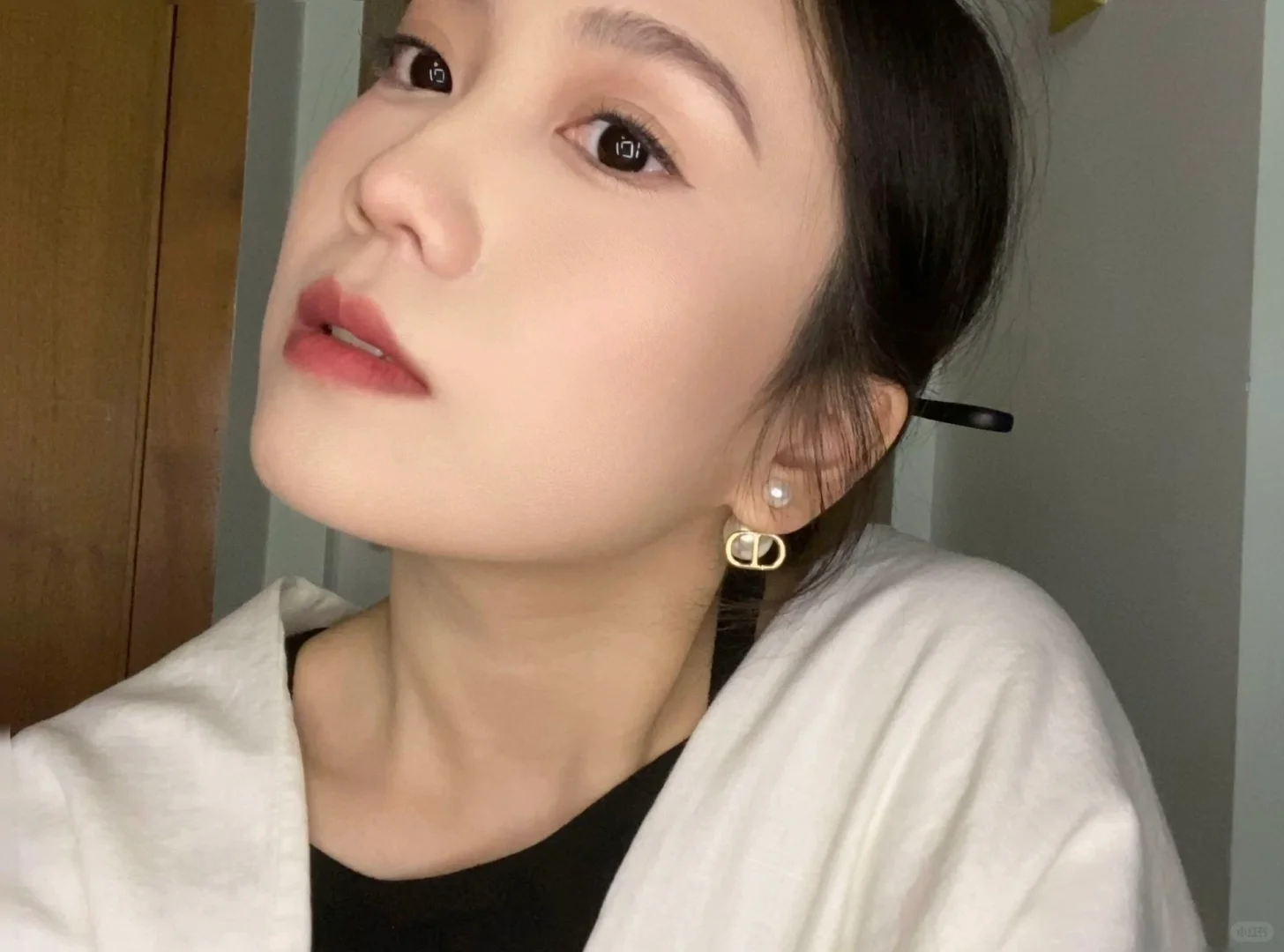 方圆脸➕塌鼻子｜试试冷清感新中式，东方美～