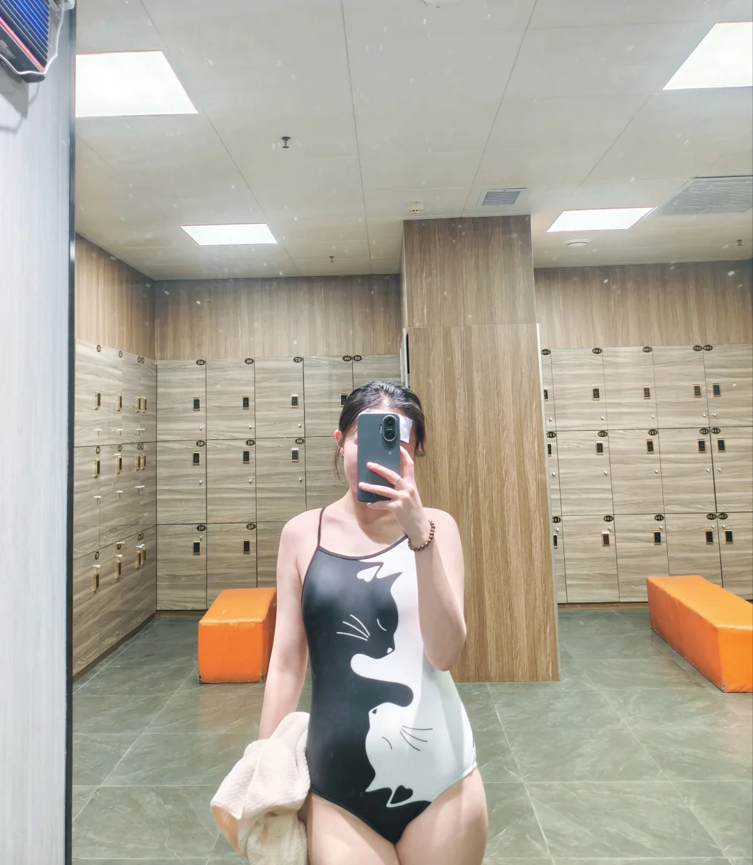 济南游泳女教练接 小姐姐