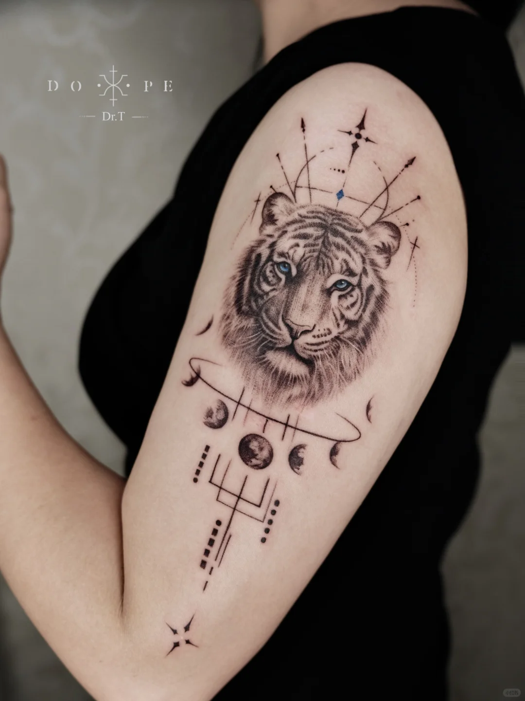 女生纹大臂/tattoo真太帅啦