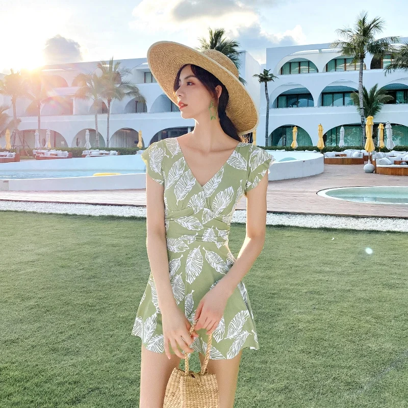 💚新款泳衣，小胸妹子的显瘦秘密👙