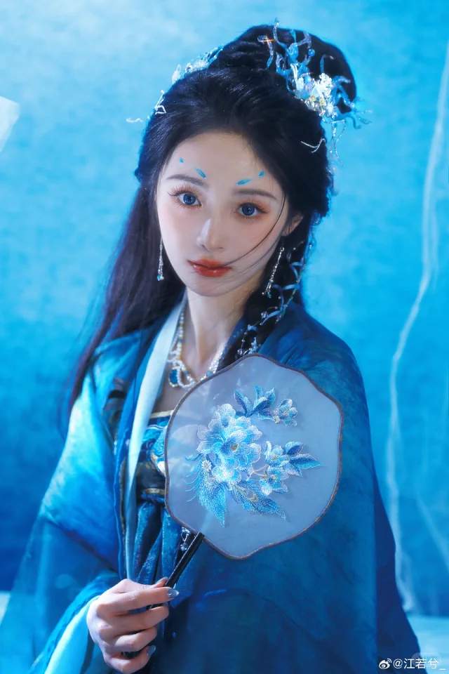 周洁琼|真的蓝到心尖上的神女