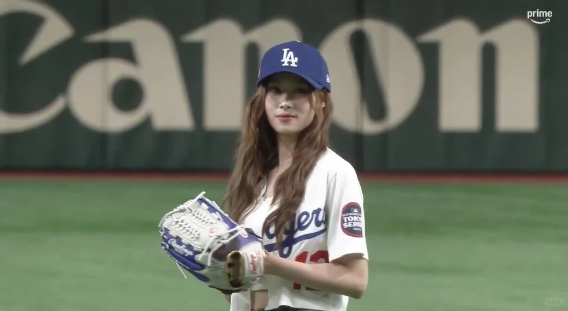 伟大的棒球女神 SANA开球 MLB东京赛新闻图