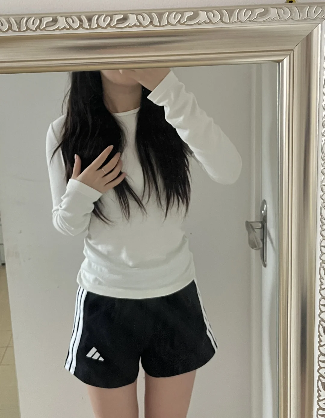 找一条19年的阿迪达斯短裤 🙏🏻