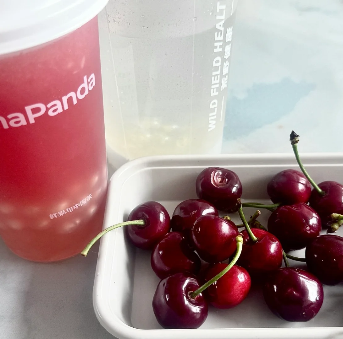 4️⃣ 红色成熟女人的标配🍒