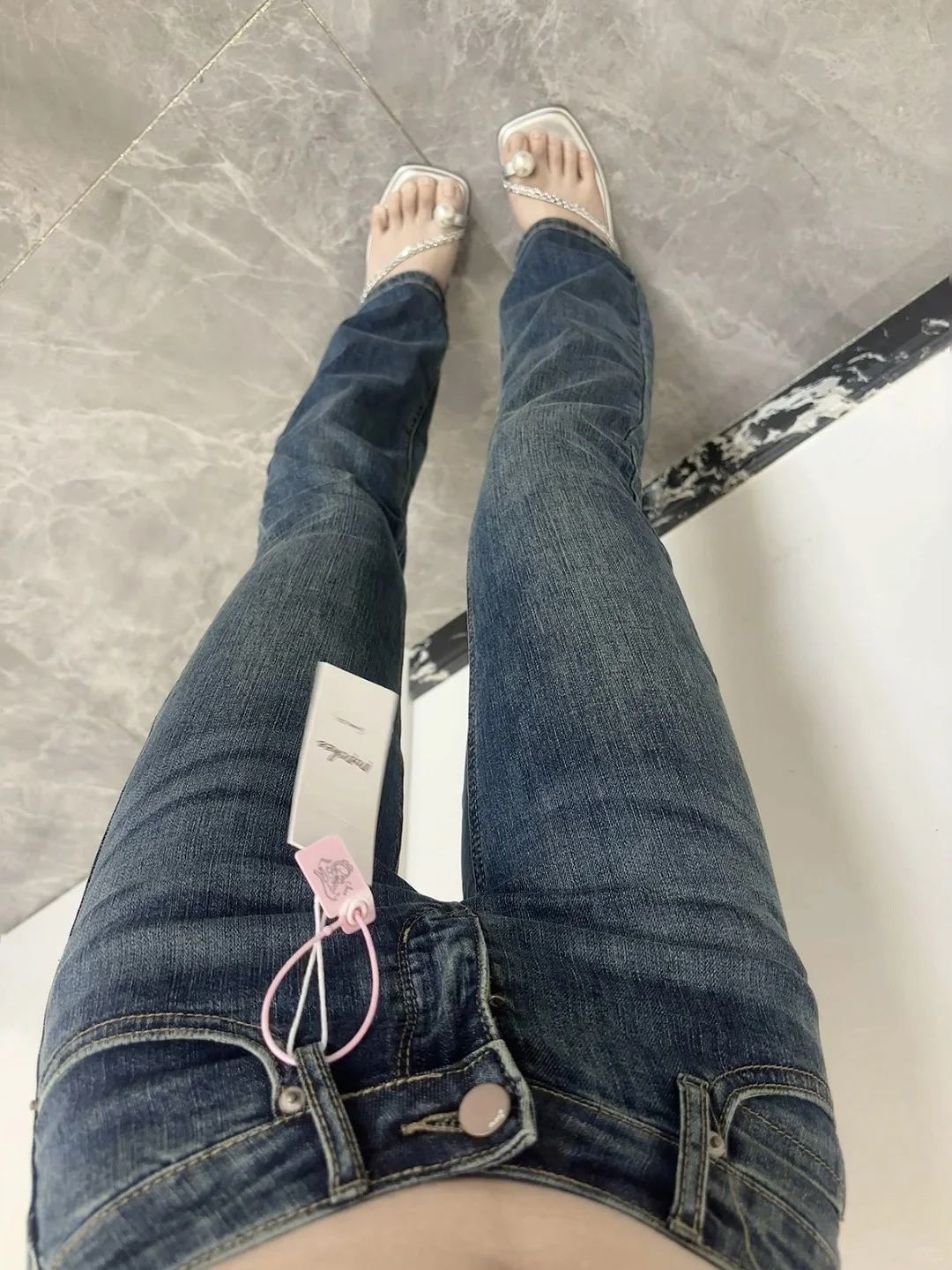 低腰辣妹牛仔裤 穿上舍不得脱下来