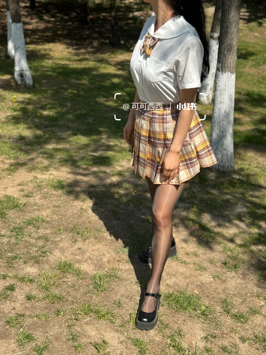 今天是JK 山吹与黑色的绝妙碰撞