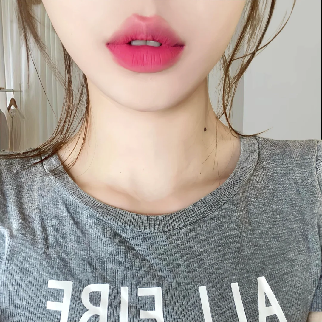 韩妹已登场！玫红色唇釉果真是我的神
