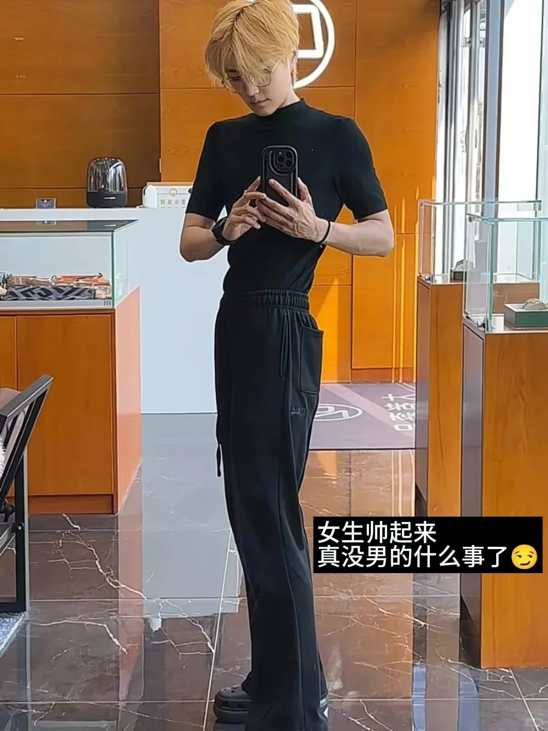 女生|空腹挨饿+健身1年，变化绝了