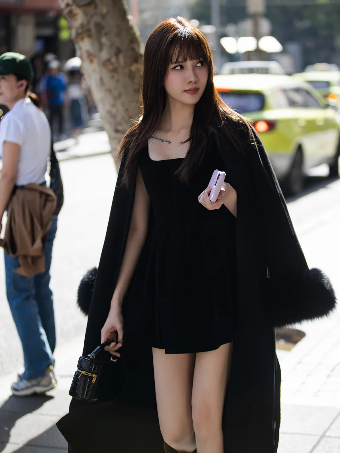 上海街拍｜街头的时髦女孩