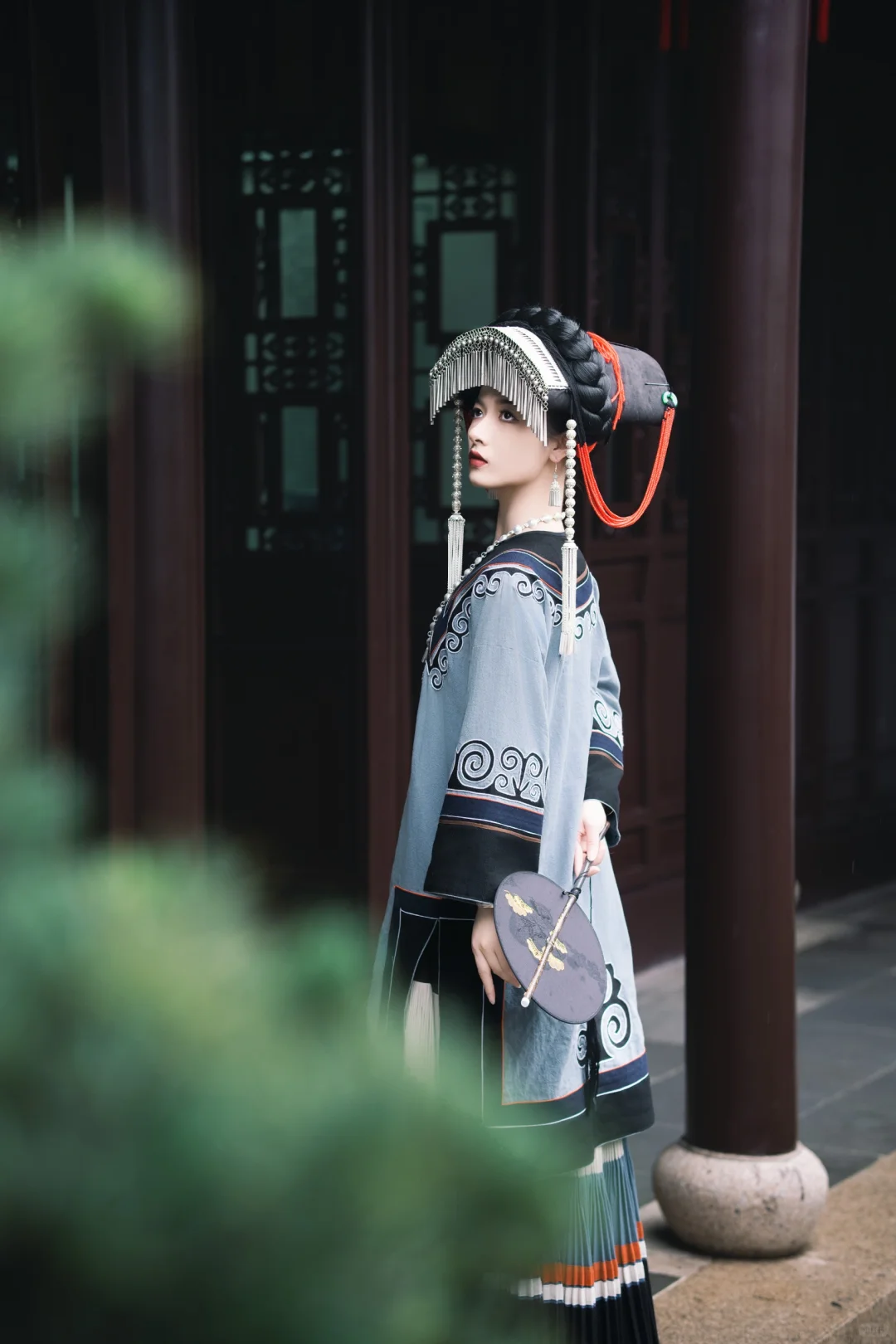 江南园林与民族服饰大碰撞