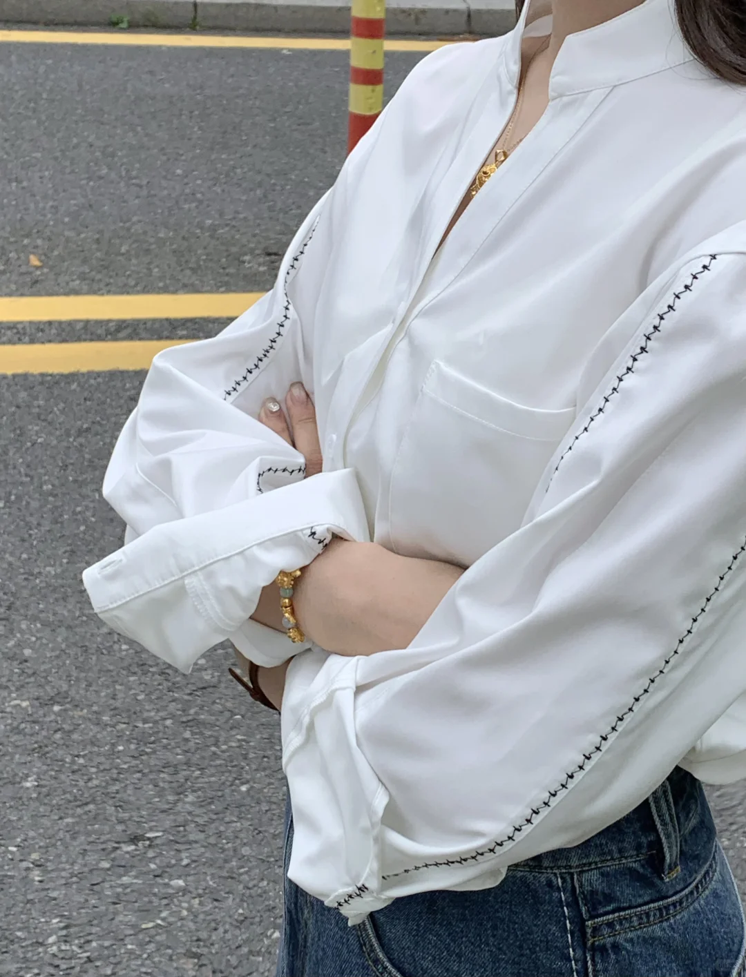 开会的时候被偷拍了！好绝的牛仔裤👖