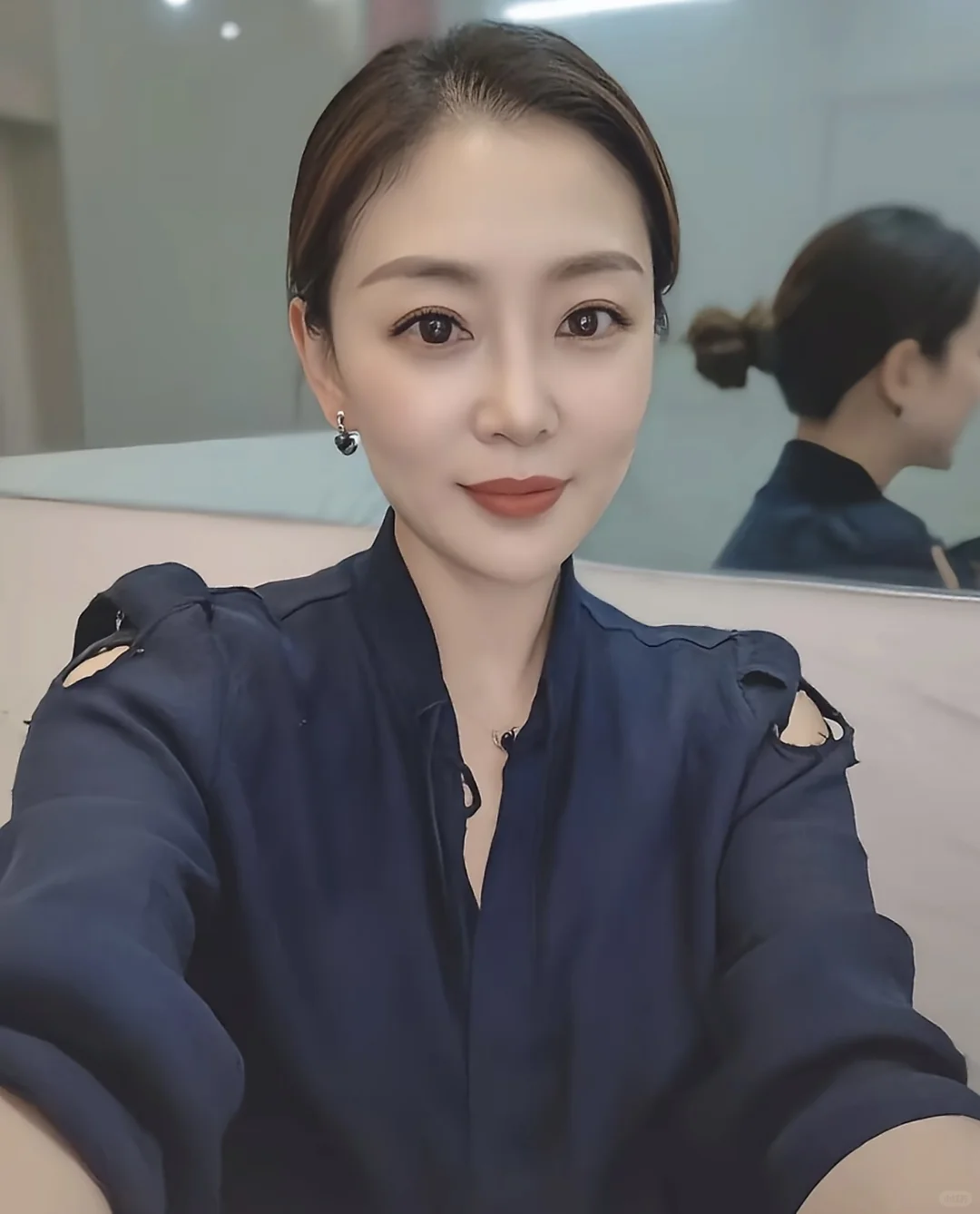 女人三十岁 依旧抚媚