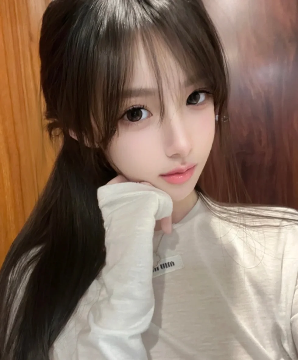 清纯女大 小众新人模特 寻📹