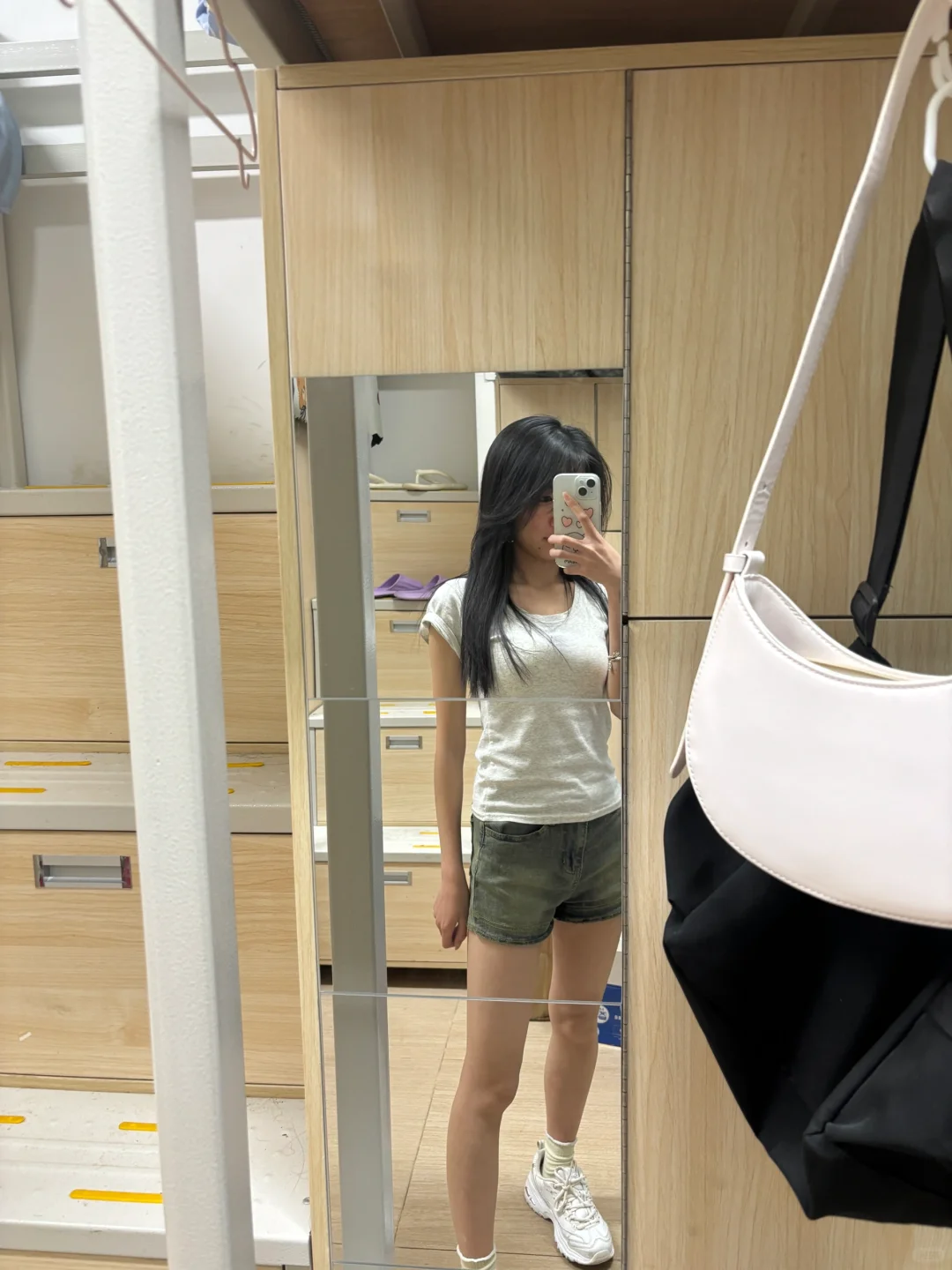 为什么我的腿像莲藕一样！一截一截的！