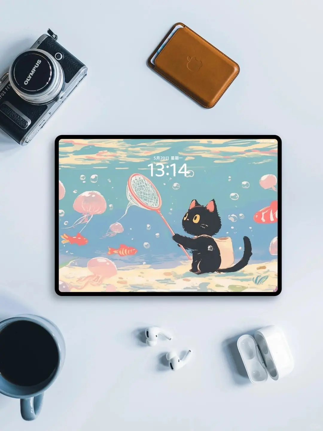 卡通壁纸｜捕水母的小黑猫iPad壁纸