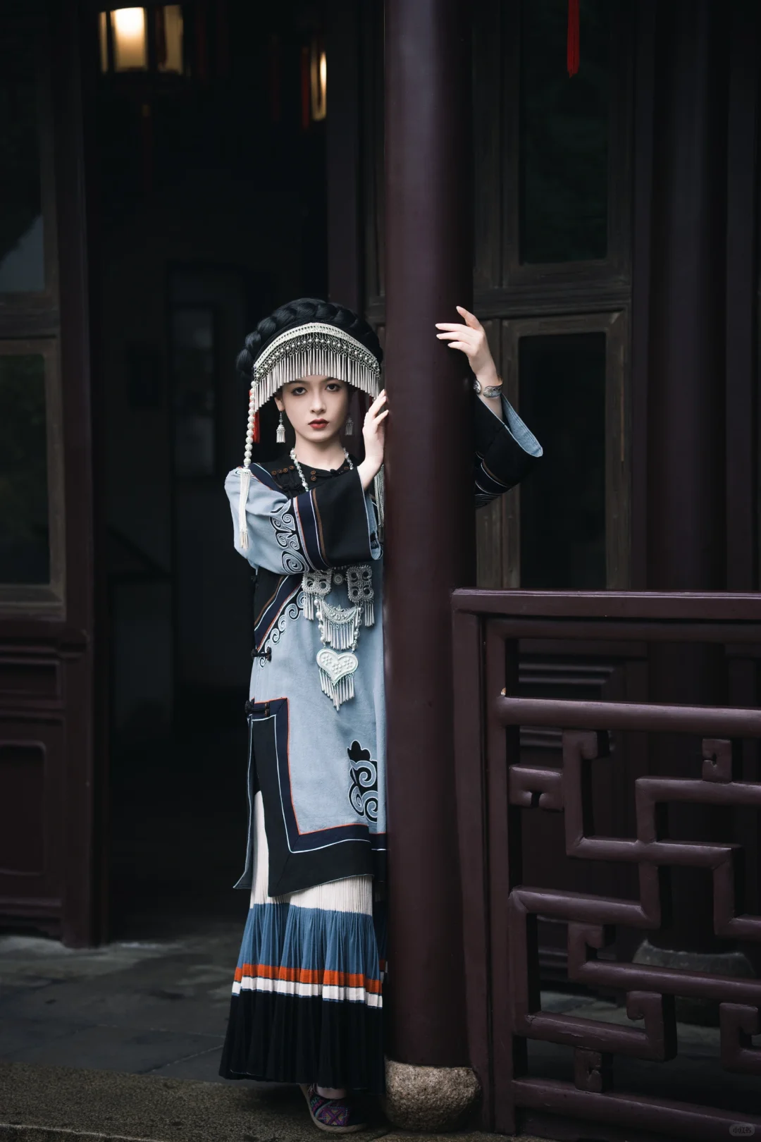 江南园林与民族服饰大碰撞