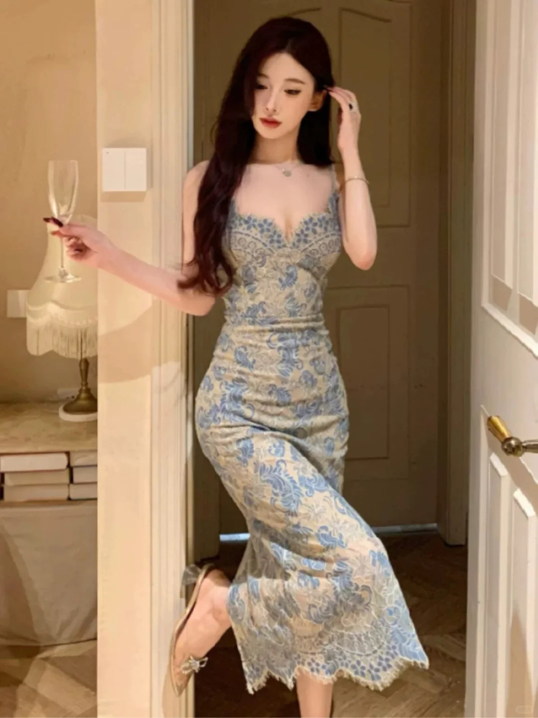 👗性感复古蕾丝吊带裙👠