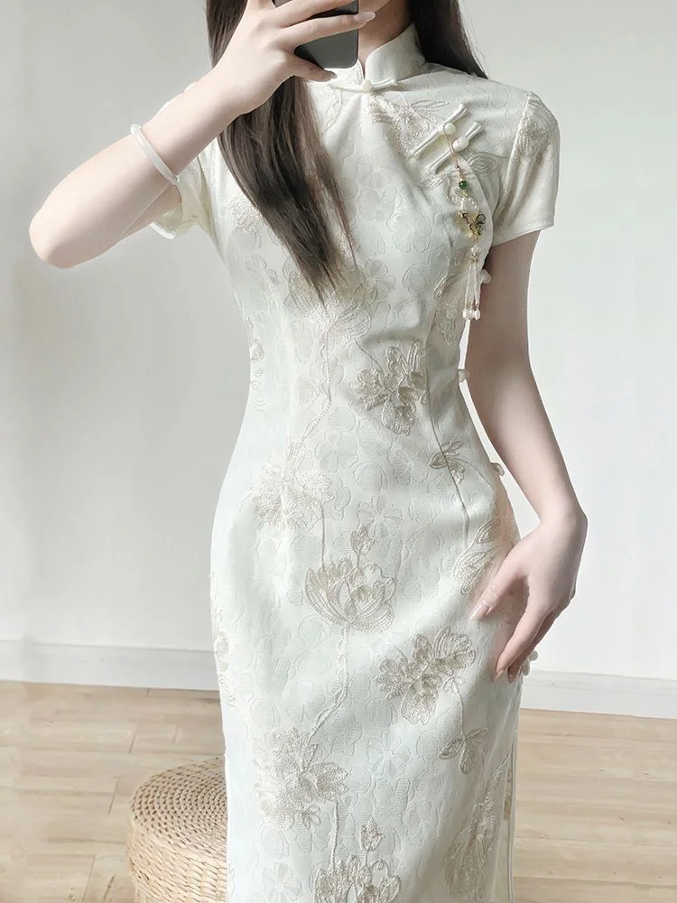 新中式旗袍也太美了吧