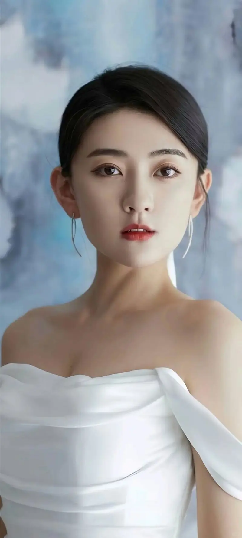 梁洁，一个颜值一直被低估的美女！身材也是
