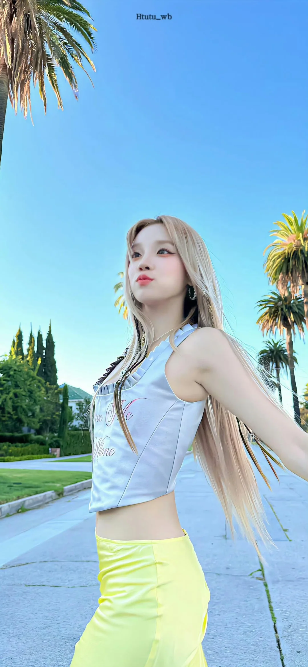 宋雨琦〡18张手机壁纸美女甜美kpop韩女清新