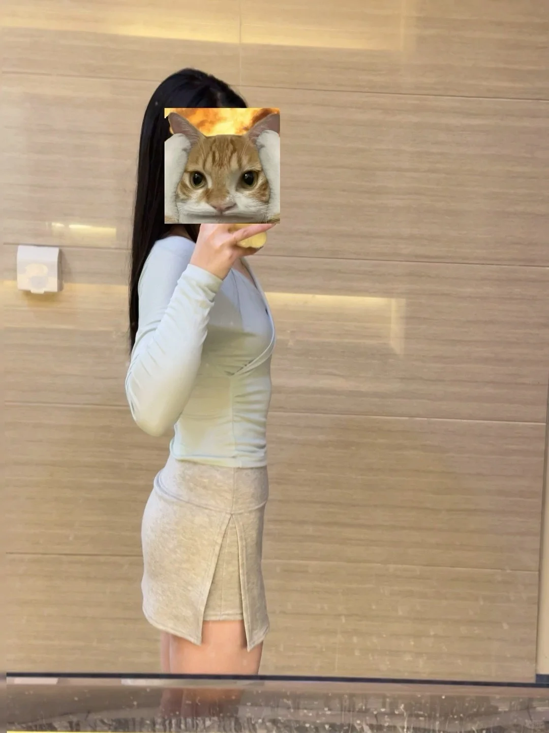 第一次穿紧身衣让我丢尽了脸面…live心已死