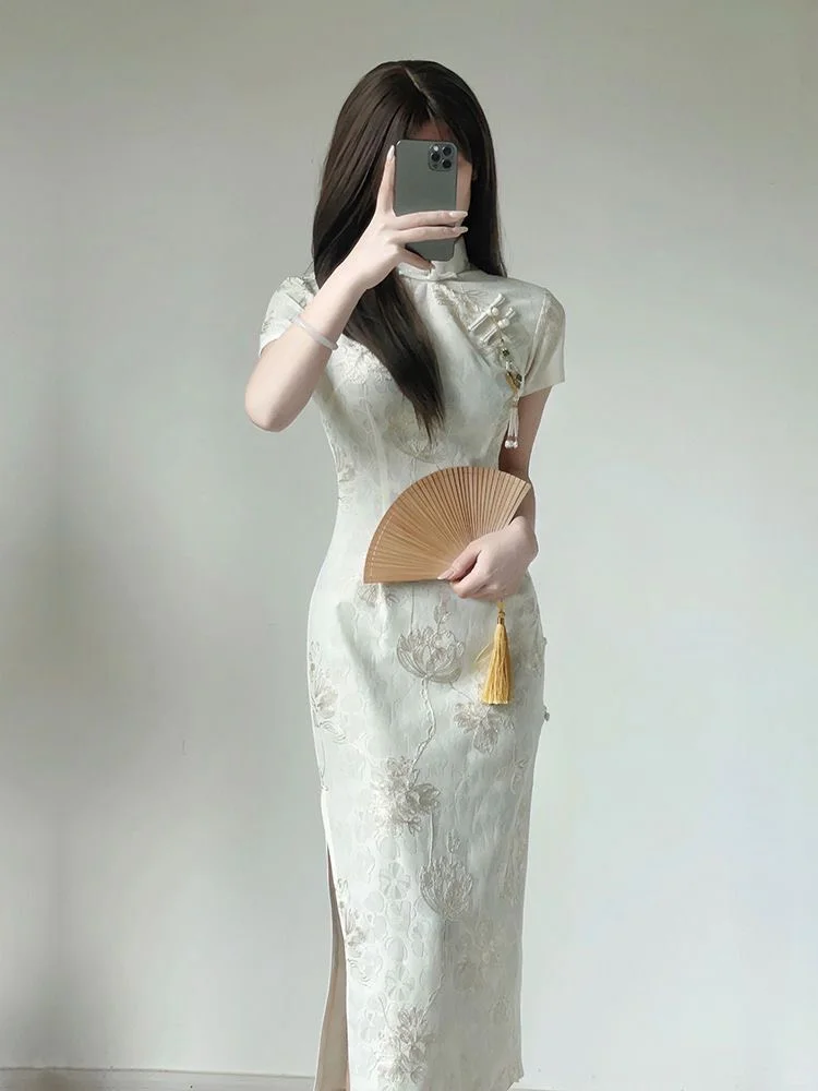 新中式旗袍也太美了吧