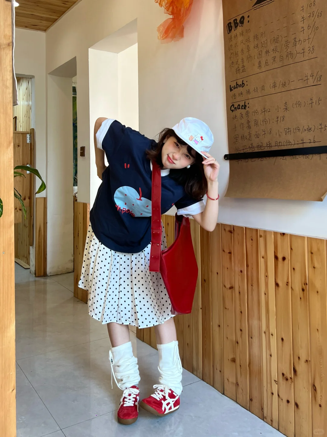 《月薪3000买漂亮衣服够花了》🤭