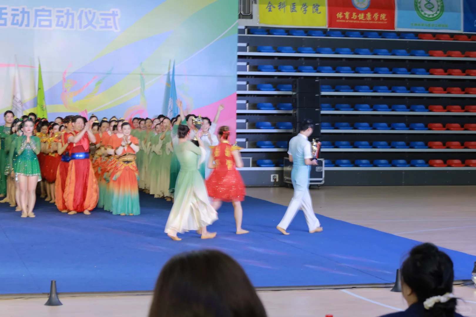 做自己青春记忆里的女主角